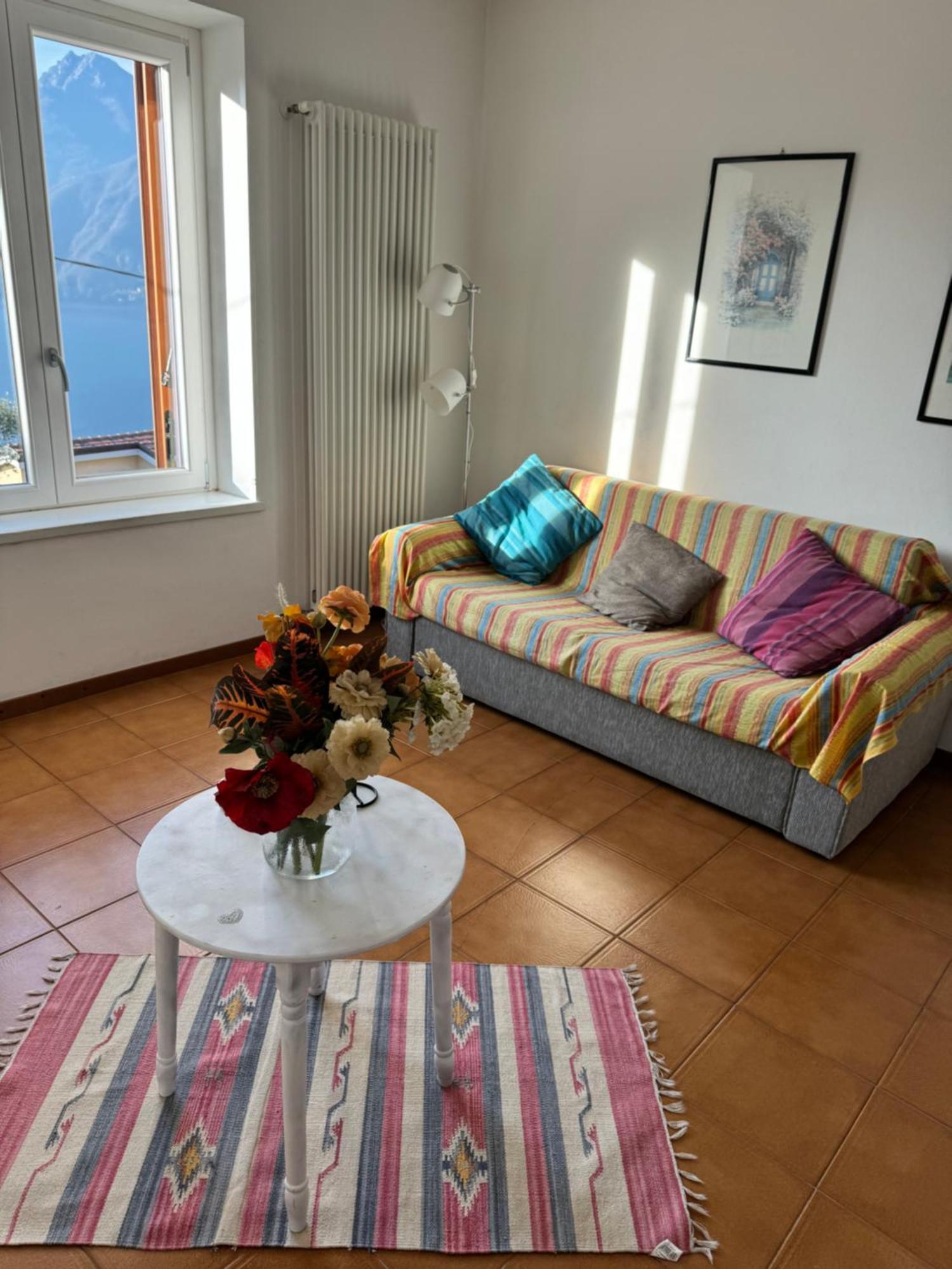Villa Bianca Варенна Екстер'єр фото